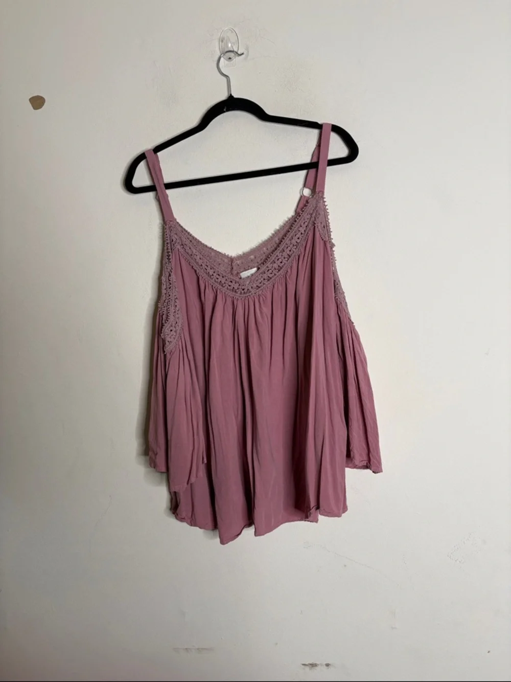 Good Luck Gem Mauve Crochet-Trim Cold-Shoulder Camisole - Picture 1 of 3